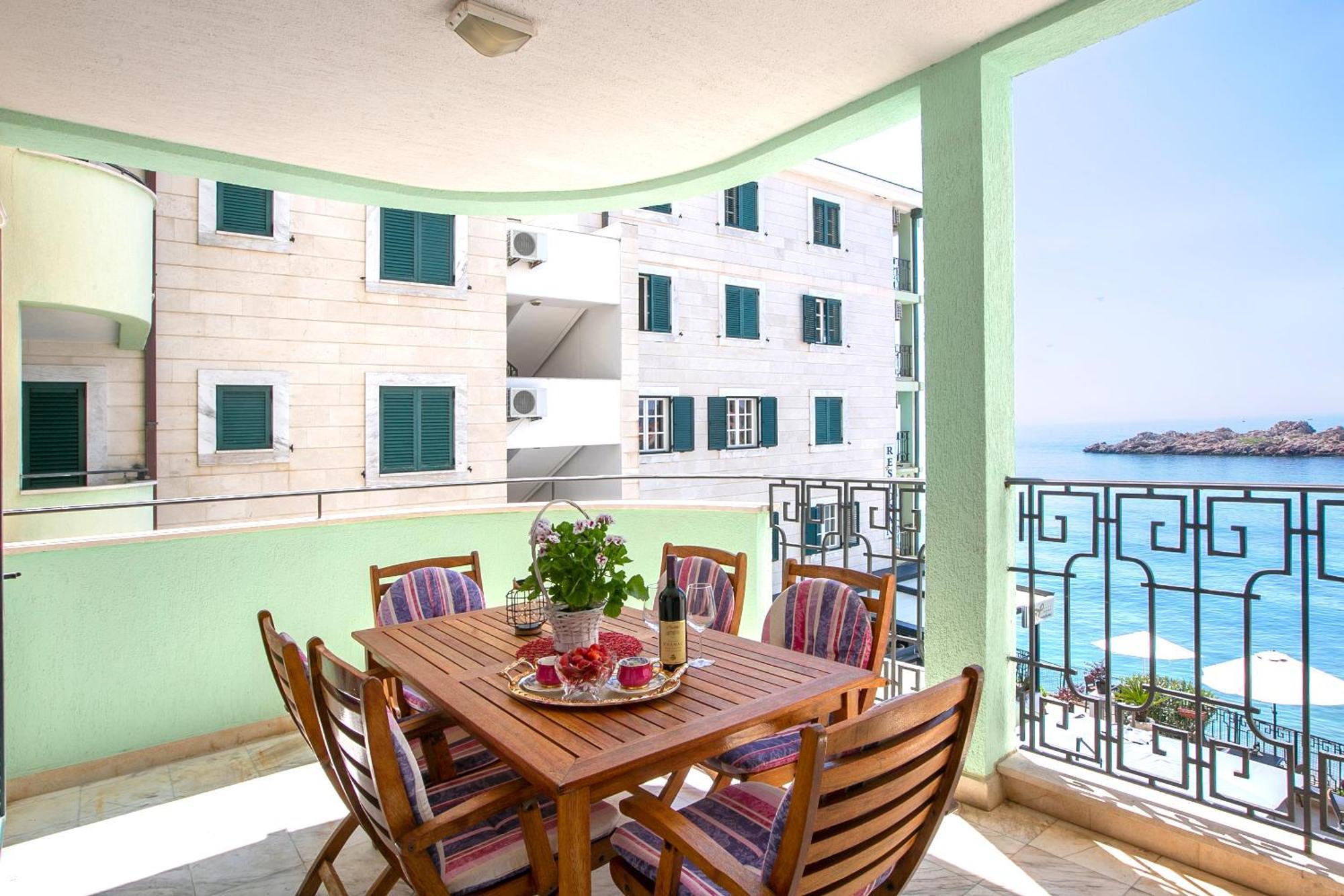 Montesan Luxury Apartment Beach Front Ilha Sveti Stefan Exterior foto